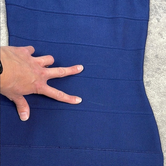 NWT Herve Leger Off The Shoulder Bandage Bodycon Top Classic Blue Sz XS - Picture 5 of 11